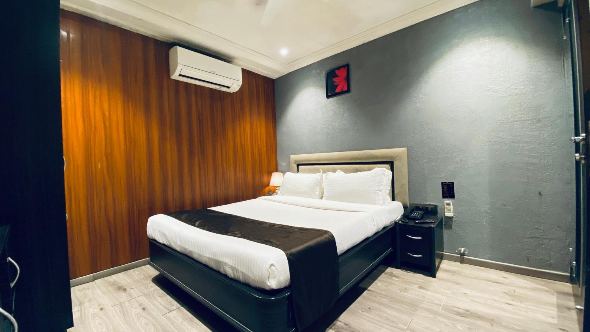 Gulf Hotel Mumbai- The Boutique Hotel Colaba Bombay Exterior foto